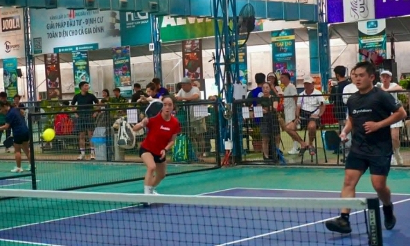 Giải pickleball quy tụ gần 200 VĐV gây sốt TP.HCM: Giá trị giải thưởng hơn 300 triệu, dàn tay vợt tranh tài cực gắt 