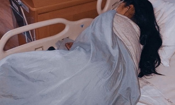 Một phụ nữ 56 tuổi nhiễm HIV kể lại: 'Tôi giấu chồng suốt 5 năm, tôi đau đớn nhưng sợ bị bỏ rơi'