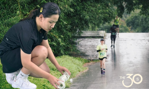Từ thứ 2 đến thứ 6 chạy deadline - cuối tuần chạy 15km, đánh cầu lông giật hạng nhất ở công ty 