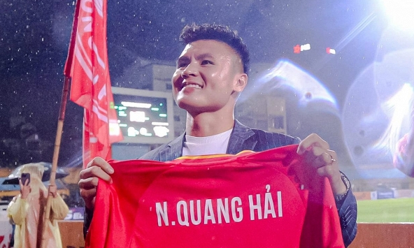 Quang Hải làm điều chưa từng thấy