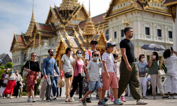 Sắp tới khách Việt đi Thái Lan sẽ bị siết visa và tăng phí sân bay
