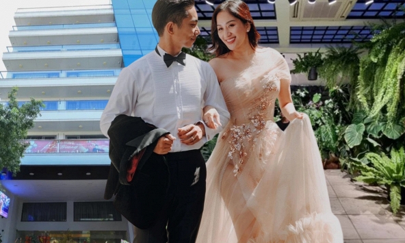 'Chuyện tình cô trò' lạ lùng nhất showbiz: Kết thúc bằng lễ cưới tựa cổ tích, viên mãn trong cơ ngơi trăm tỷ rộng 800m²