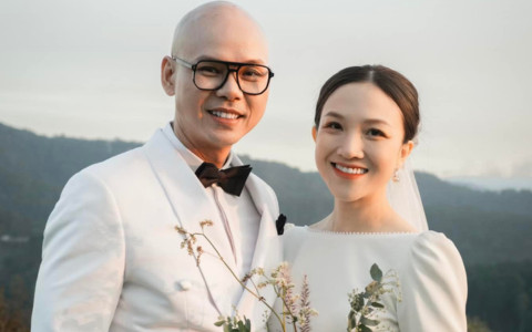 Dòng chia sẻ lạ của bà xã ca sĩ Phan Đinh Tùng