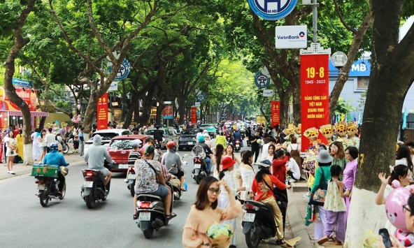 Tin vui cho toàn bộ người dân có hộ khẩu thường trú ở Hà Nội: Dự kiến được hỗ trợ 100% khoản phí sau  