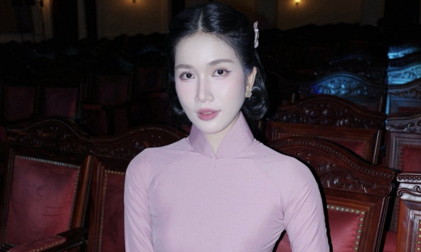 Á hậu là giảng viên Đại học lên tiếng giữa lúc hàng loạt nghệ sĩ dính chất cấm: 'Đừng đánh đổi tương lai vì một chữ thử'
