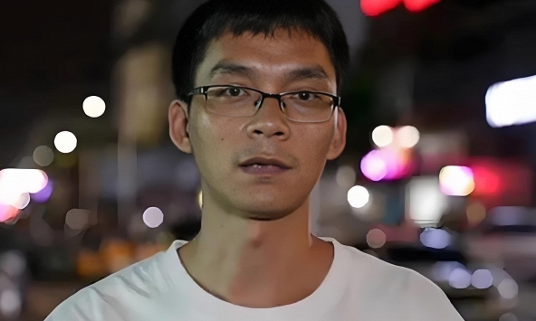 'Huyền thoại' 16 lần thi đại học ở Trung Quốc bất ngờ lên tiếng trước mùa thi mới sau khi chính thức trở thành sinh viên