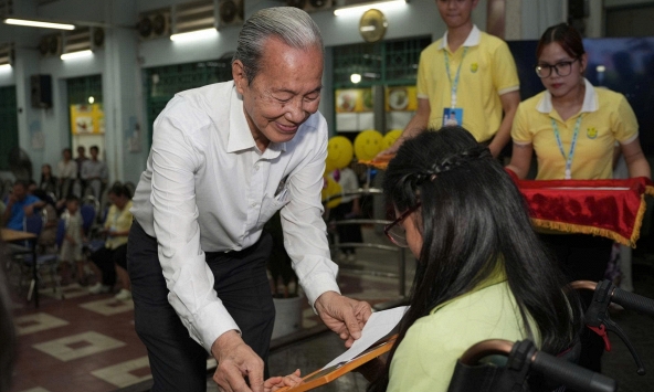 “Trao hạnh phúc - Thắp sáng niềm tin”: Hành trình nối dài những giá trị nhân ái từ gia đình cố Luật sư Nguyễn Hữu Thọ