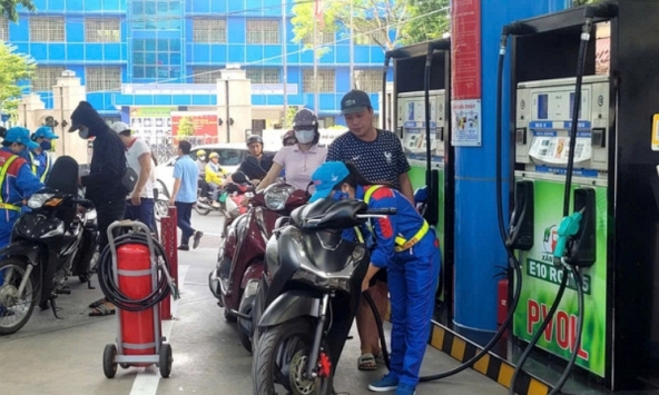 Xăng E10 có làm xe hao hơn, chạy kém 'bốc' hơn A95: Thực hư ra sao?