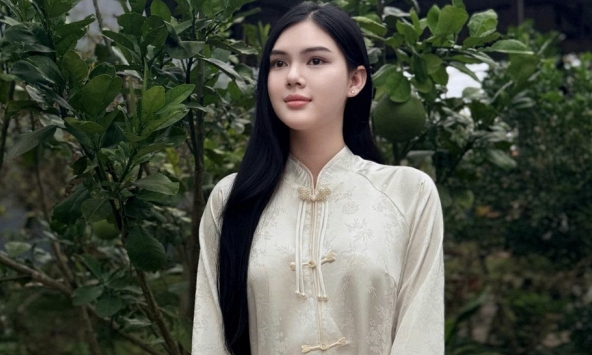 Ngọc Trinh gặp biến cố dồn dập