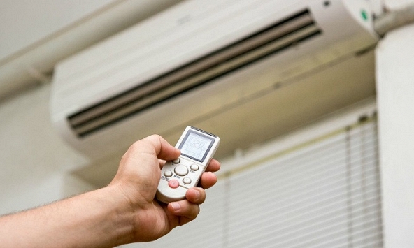 Hiện tượng điều hòa đang bật thì tự tắt