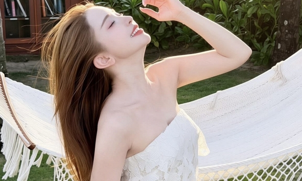 Miss Audition Quỳnh Nga tung loạt ảnh 'khét lẹt', sắc vóc nuột nà chẳng kém dàn hot girl Gen Z