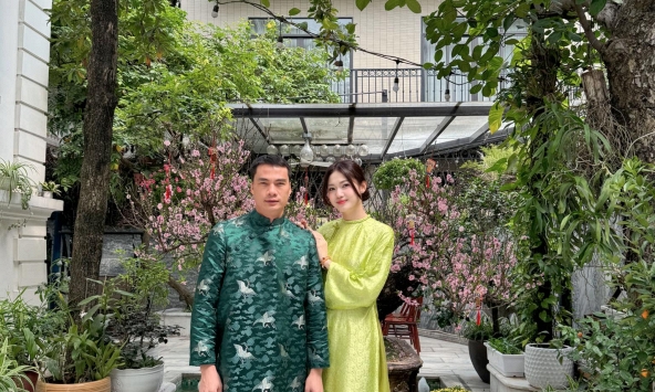 Mỹ nhân showbiz cưới đại gia hơn 16 tuổi: Ở biệt thự trắng xa hoa giữa Hà thành, sinh 2 quý tử cho gia tộc