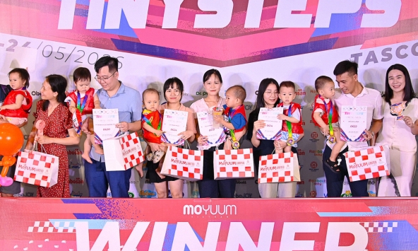 Tiny Steps chặng II: Hơn 1000 gia đình cùng tạo nên ngày hội bỉm sữa sôi động tại Hà Nội 