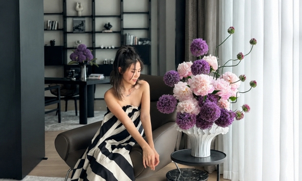 Mê mẩn 'kẹo mút tím khổng lồ' có mùi hành: Loài hoa khiến giới yêu hoa coi như báu vật, ở Việt Nam vẫn còn ít người biết tên