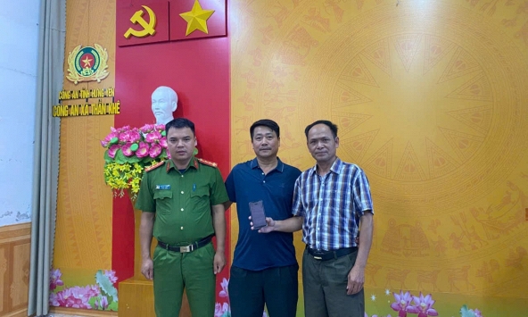 Công an vào cuộc xác minh giao dịch chuyển khoản hơn 400 triệu từ tài khoản của ông Vũ Xuân Khang