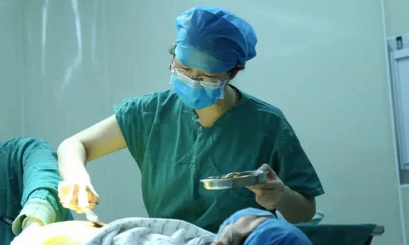 Sản phụ ho nhẹ 1 tiếng, cả bệnh viện bước vào trạng thái báo động cấp cứu cao nhất