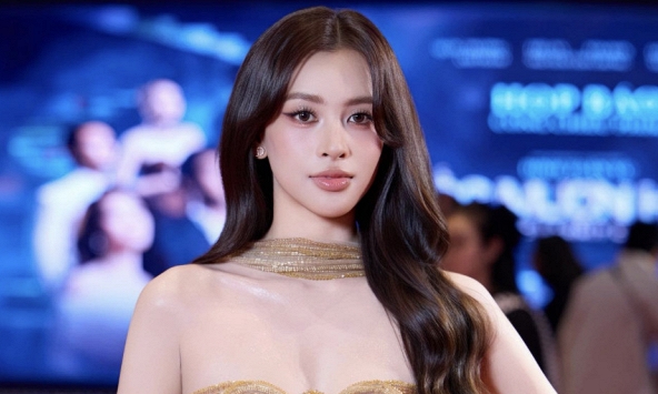Tiểu Vy kiệt quệ hoàn toàn, không còn sức phản kháng