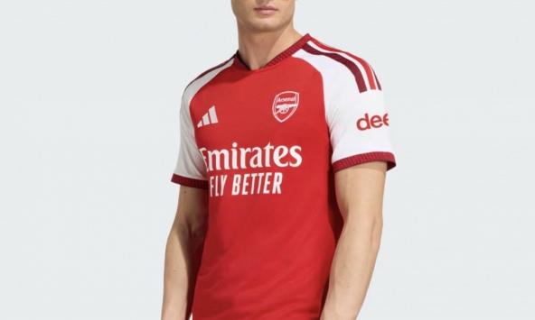 Chồng thất nghiệp vẫn 'bạo tay' đòi mua áo Arsenal 3 triệu, vợ lên mạng than thở liền nhận cái kết bất ngờ