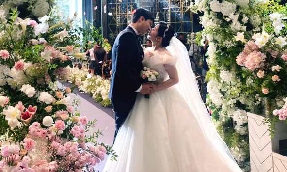 Cuộc sống ngỡ ngàng của Lee Dong Wook sau khi cưới vợ kém 6 tuổi
