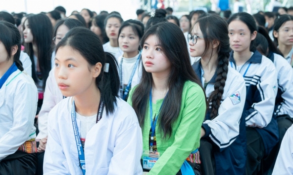Tin vui: Từ ngày 15/7, học sinh tại các trường này nhận hỗ trợ từ tiền ăn, đồ dùng cá nhân đến dụng cụ học tập 