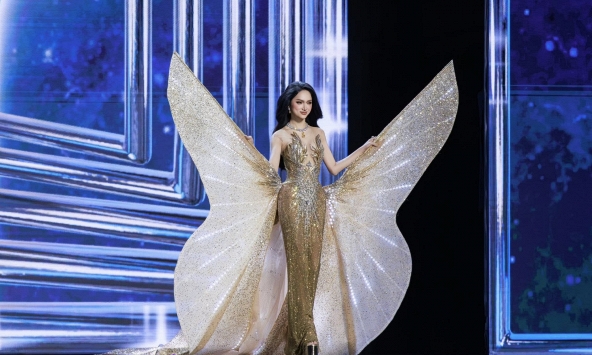 Hương Giang thông báo ngày trọng đại, hàng trăm người vào chúc mừng