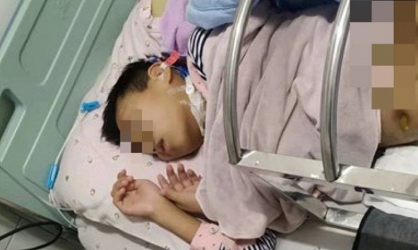 1 học sinh lớp 5 vào thẳng phòng cấp cứu sau khi uống loại nước người lớn cực mê, cứ mệt hay buồn ngủ là mua uống