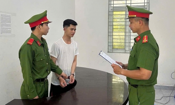 Bắt tạm giam nhân viên thu ngân Đỗ Phú Tâm SN 1999