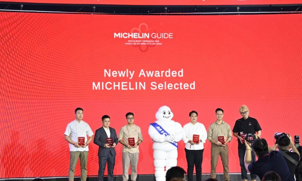 Michelin 2026 bùng nổ tranh cãi: Không hề có bánh mì trong danh sách Bib Gourmand, Bánh cuốn Bà Hoành lọt top gây khó hiểu