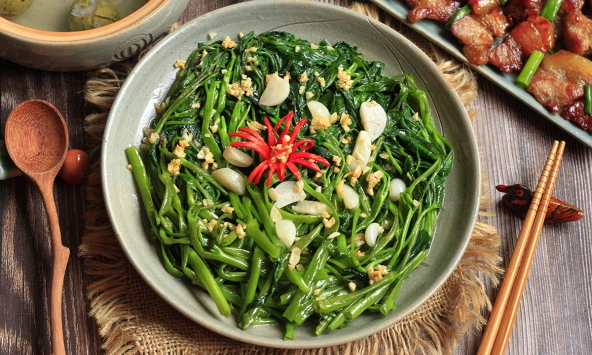 Đây là 5 loại rau đang ngon nhất mùa hè bán đầy chợ Việt: Tươi, mọng nước, giá rẻ lại giàu dinh dưỡng