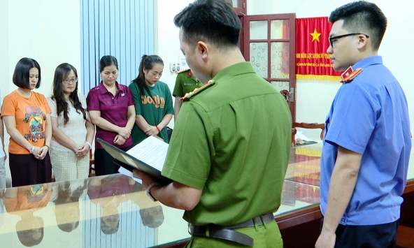 Ra lệnh bắt tạm giam Hoàng Thu Hà, Dương Thị Hồng Nhung - nữ nhân viên khu di tích Tam Thanh