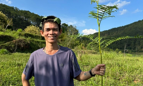 Giờ mới biết “anh chăn bò” Sô Y Tiết từng được ghi danh tại Latin Grammy: Hiện tại đang đối mặt biến cố sức khỏe