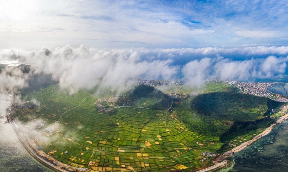 Việt Nam có một nơi sở hữu 10 ngọn núi lửa 30 triệu năm tuổi, nổi tiếng với đặc sản 'quốc dân' đang gây sốt