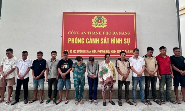 50 cảnh sát đồng loạt triển khai biện pháp nghiệp vụ, bắt Nguyễn Thị Châu SN 1970 và 6 đối tượng