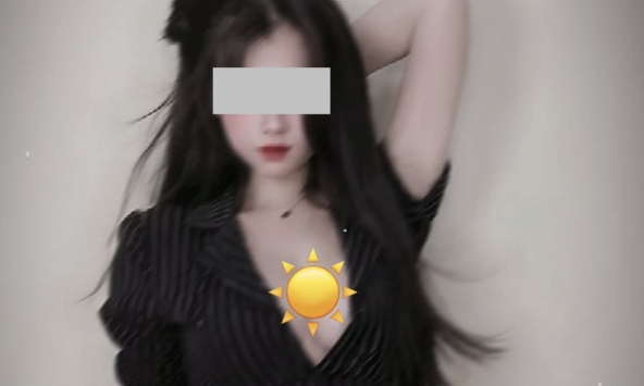 Đằng sau chiếc 'bẫy mật': Gái xinh diện đồ hở hang để dụ dỗ fan nam vào group kín quảng cáo cá độ, cờ bạc 