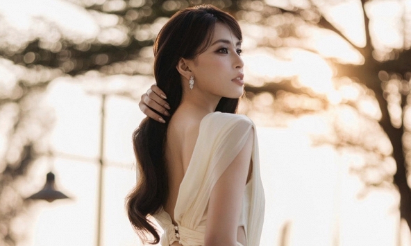 Mỹ nhân sở hữu gương mặt đẹp nhất Việt Nam sau gần 1 thập kỷ đăng quang: Visual không có đối thủ, sự nghiệp sang trang mới