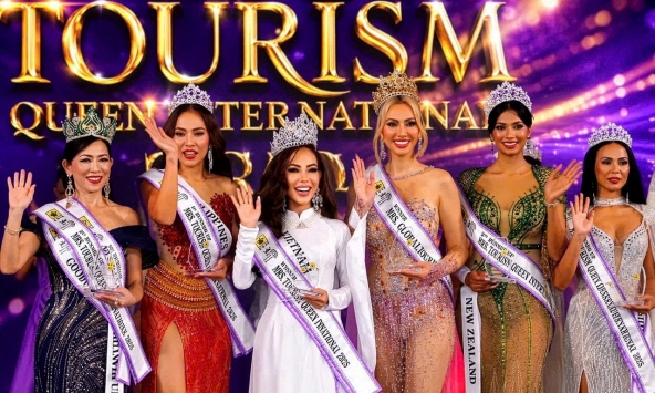 Vân Phạm đăng quang Mrs. Tourism Queen International 2026, giành thêm danh hiệu Nhân ái