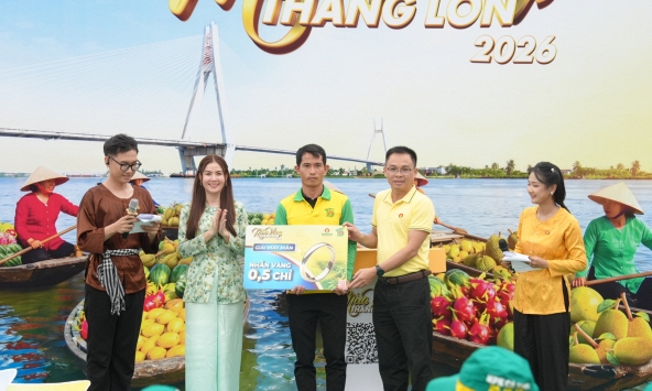 Bến Ninh Kiều ngập sắc vàng trong ngày hội “Mùa Vàng Thắng Lớn 2026”