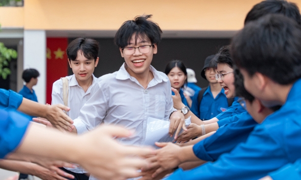 Một thành phố trực thuộc trung ương mới miễn 100% vé xe buýt cho thí sinh và giáo viên đi thi tốt nghiệp THPT