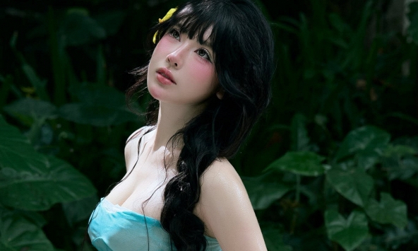 Hậu trường bộ ảnh của UNa To Uyen khiến CĐM ngỡ ngàng với mức độ 'chịu chơi'