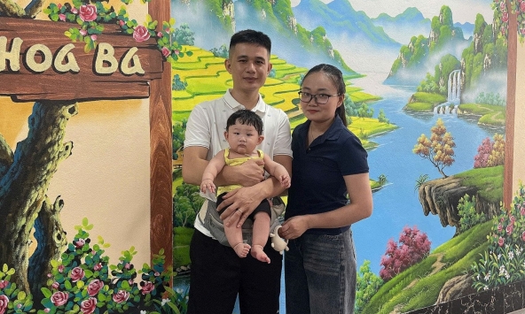 Tưởng không bao giờ được làm cha mẹ, cặp vợ chồng mang gen bệnh di truyền cuối cùng cũng đón được con yêu nhờ cơ hội không ngờ