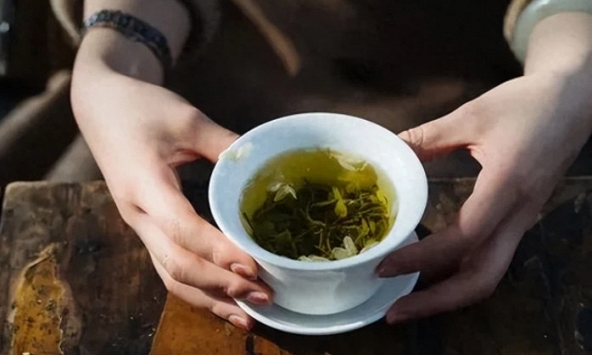 Mỗi ngày uống 1 cốc nước này là “thần dược chống nắng tự nhiên”, còn bổ cả gan và não: Nhiều người Việt dùng thường xuyên