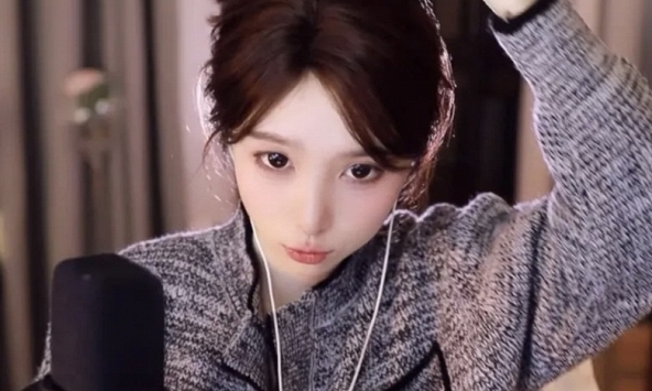 Nữ streamer xinh đẹp hé lộ đã chia tay bạn trai