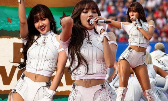 Lisa bị chê phản cảm ở World Cup