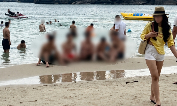 Vụ cô gái kể bị nhìn chằm chằm, chĩa máy quay khi mặc bikini ở biển Cát Bà: Nữ du khách lên tiếng