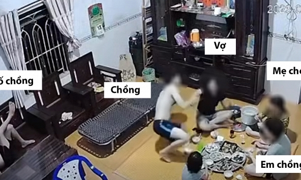 Đoạn clip khiến MXH sục sôi nhất lúc này: 1 bữa cơm thôi mà thấy cả 1 nếp nhà!
