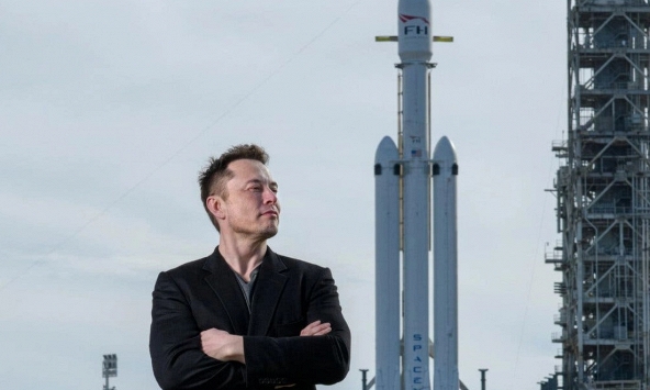 Elon Musk phải đếm tiền trong 31.700 năm mới xong