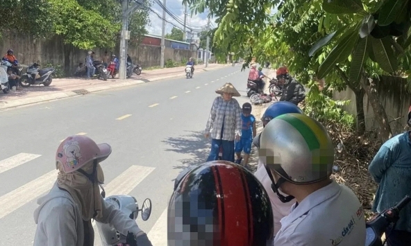 Nam sinh 14 tuổi bị người đàn ông đánh tử vong giữa đường ở TP.HCM