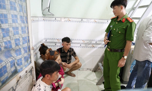 Bắt Lê Lan Anh sinh năm 2010