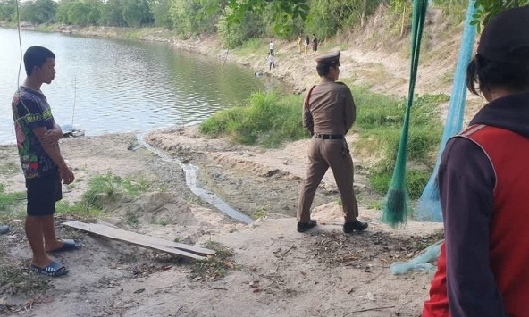 Dẫn trâu đi ăn cỏ, người đàn ông bàng hoàng khi phát hiện 'người quen' nhờ chi tiết này: Vụ việc kỳ quái!