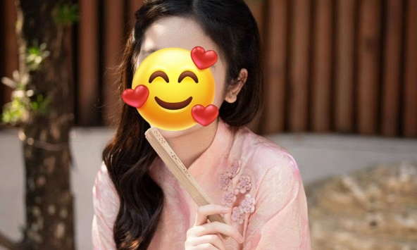 Diễn viên nhí nổi tiếng màn ảnh Việt này thì ra học tại ngôi trường có học phí gần 180 triệu đồng/năm, xem ảnh tốt nghiệp mà mê!